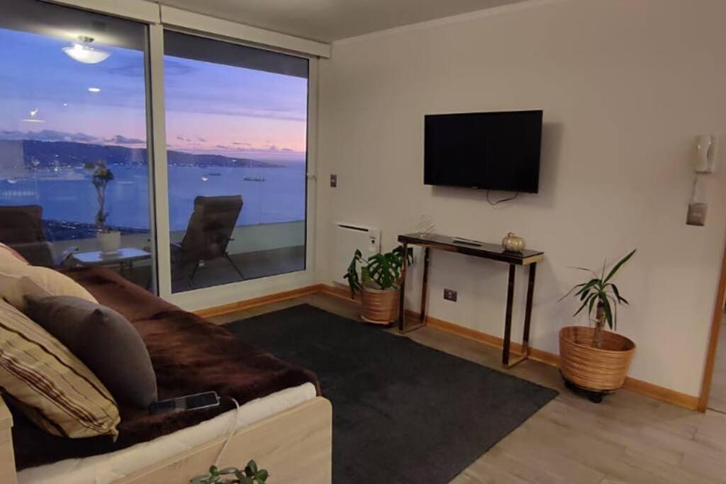 Espectacular Departamento En Renaca - Vina Con Hermosa Vista Al Mar Y Piscina Temperada Apartamento *